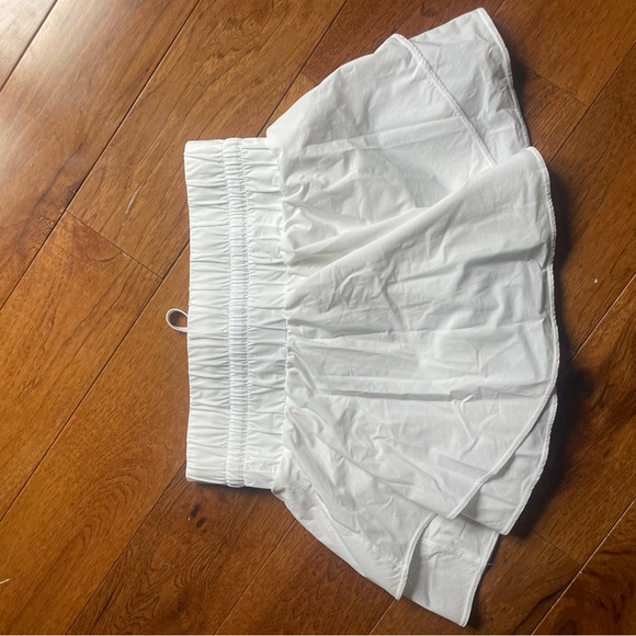 White Flowly Target (Joy Lab) Athletic Skirt - Picture 5 of 7